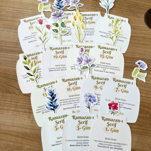 Ramazan Takvimi, Günün Ayet-i Kerimesi, 15 Yapraklı Arkalı Önlü Tasarım, Ahşap Tutuculu resmi