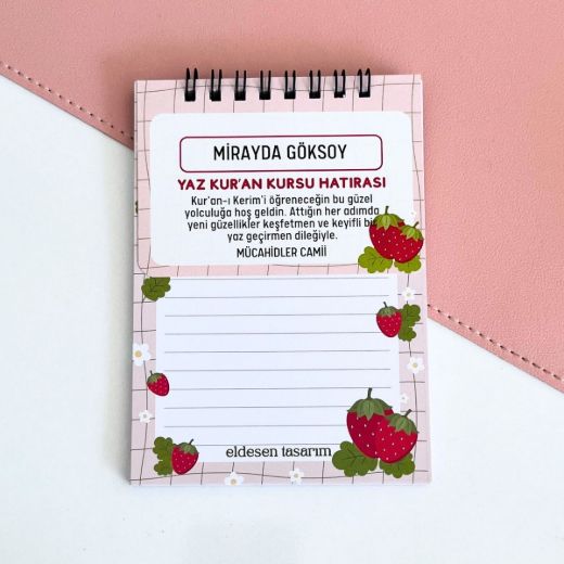 Çilekli Defter İsme Özel Yaz Kur'an Kursu Hediyesi resmi
