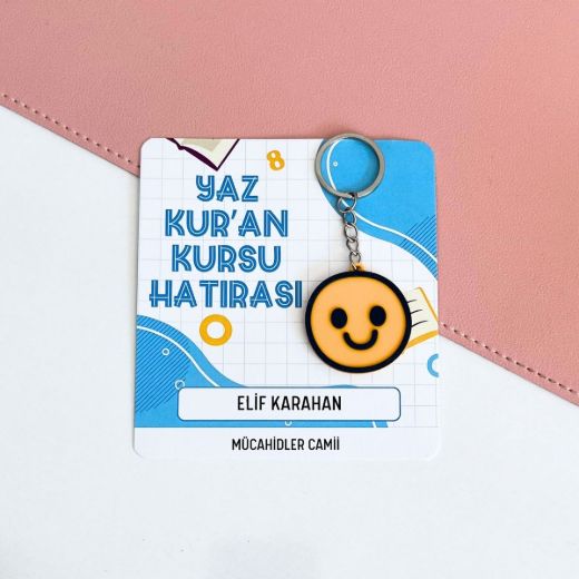 Gülen Yüzlü Anahtarlık İsme Özel Yaz Kur'an Kursu Hediyesi resmi