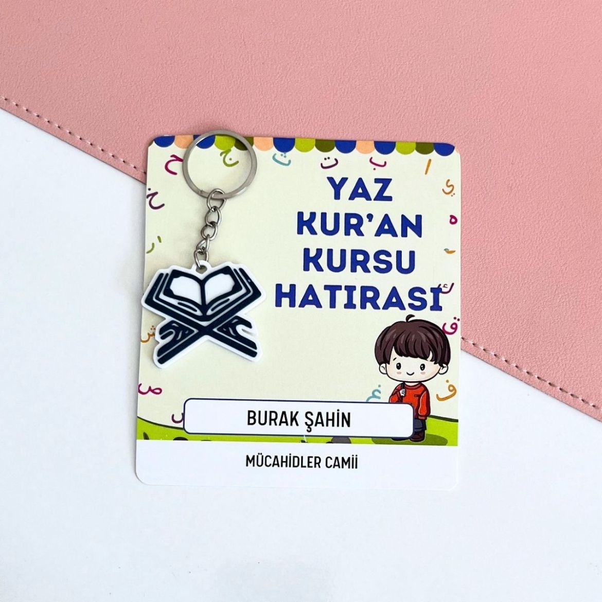 Elifba’lı Erkek Çocuklu Anahtarlık İsme Özel Yaz Kur'an Kursu Hediyesi resmi