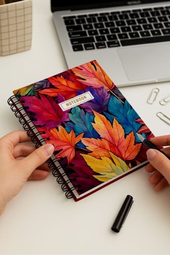 Renkli Yapraklı Kalın Kapaklı A5 Defter resmi