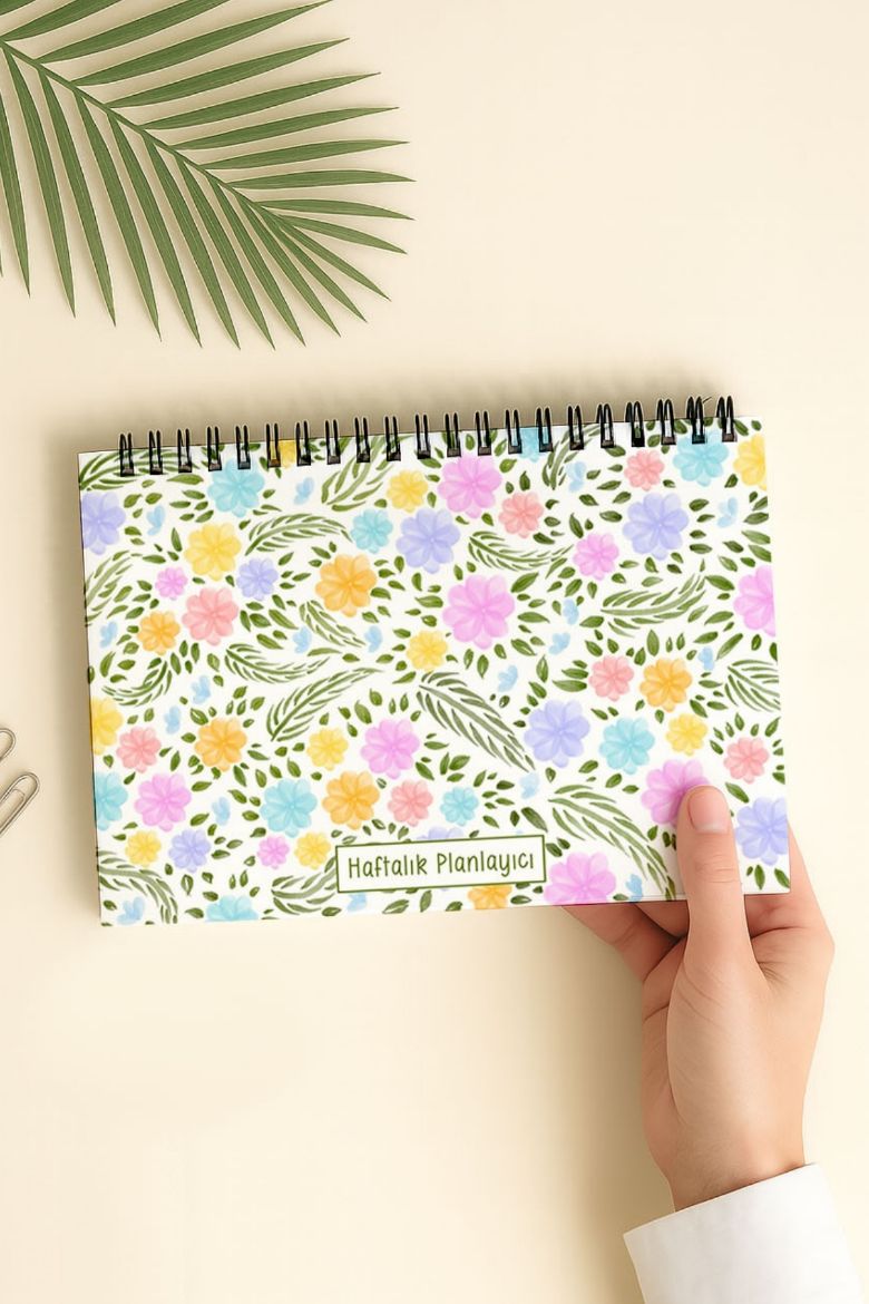 Pastel Çiçekli Haftalık Planlayıcı resmi