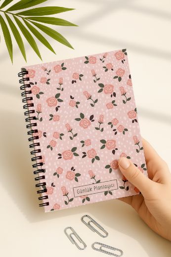 Pembe Çiçek Yeni Yıl Kutulu Set resmi