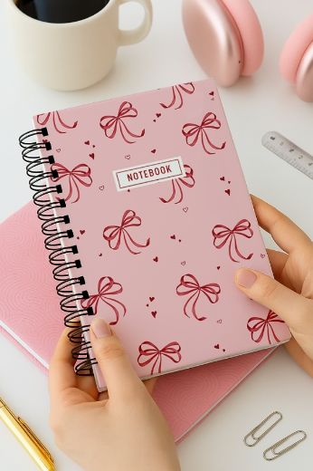 Pembe Fiyonk Yeni Yıl Kutulu Set resmi