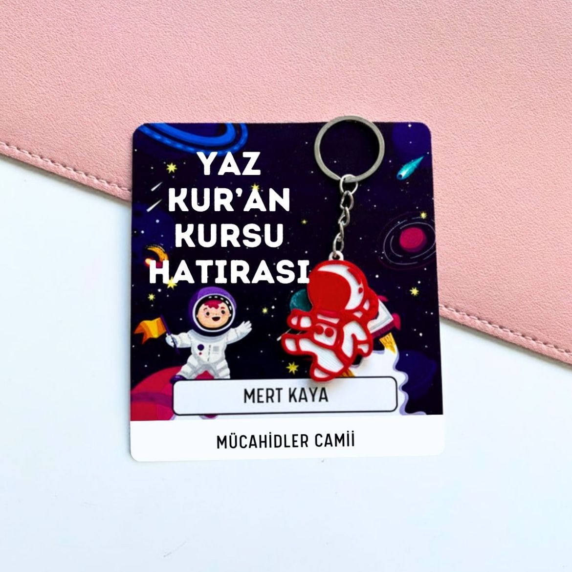 Astronotlu Anahtarlık İsme Özel Yaz Kur'an Kursu Hediyesi resmi